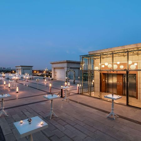 Doubletree By Hilton Istanbul Topkapi Exterior photo