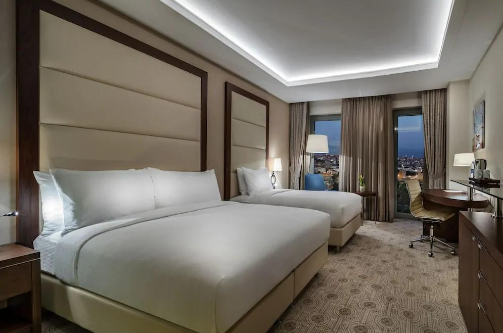Doubletree By Hilton Istanbul Topkapi Exterior photo