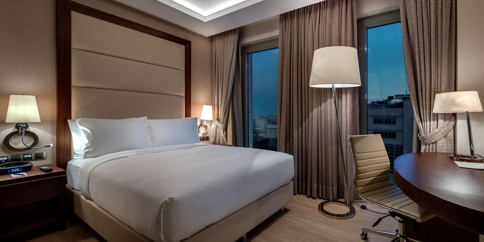 Doubletree By Hilton Istanbul Topkapi Exterior photo