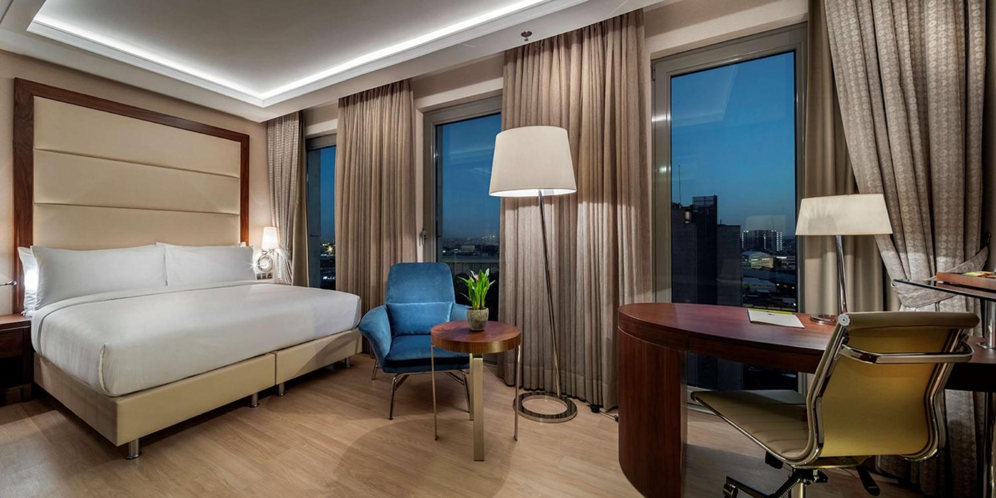 Doubletree By Hilton Istanbul Topkapi Exterior photo