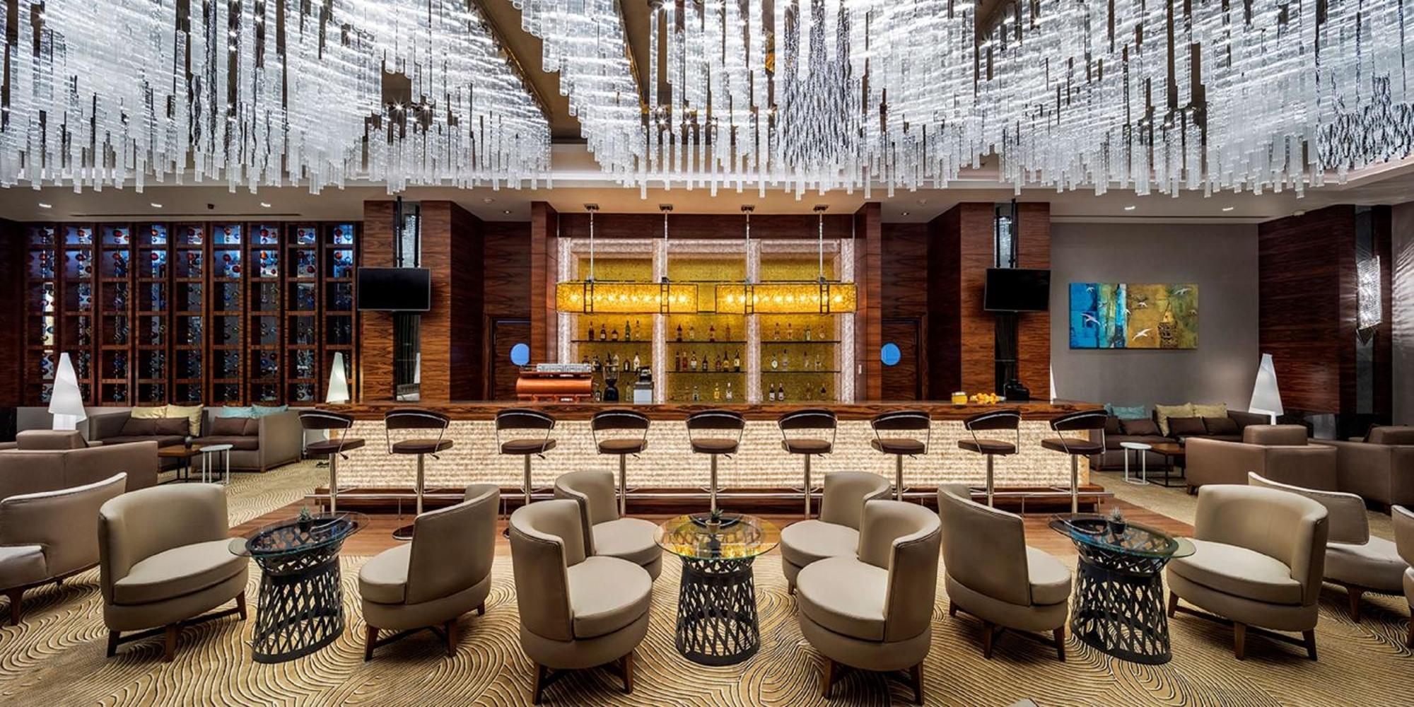 Doubletree By Hilton Istanbul Topkapi Exterior photo