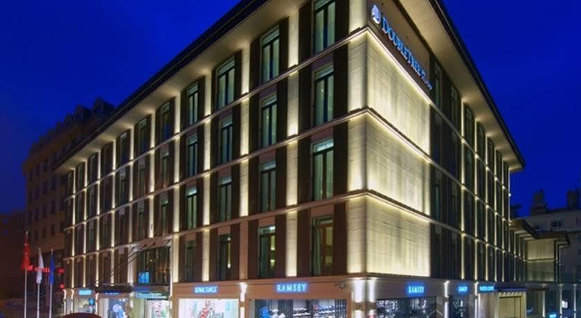 Doubletree By Hilton Istanbul Topkapi Exterior photo