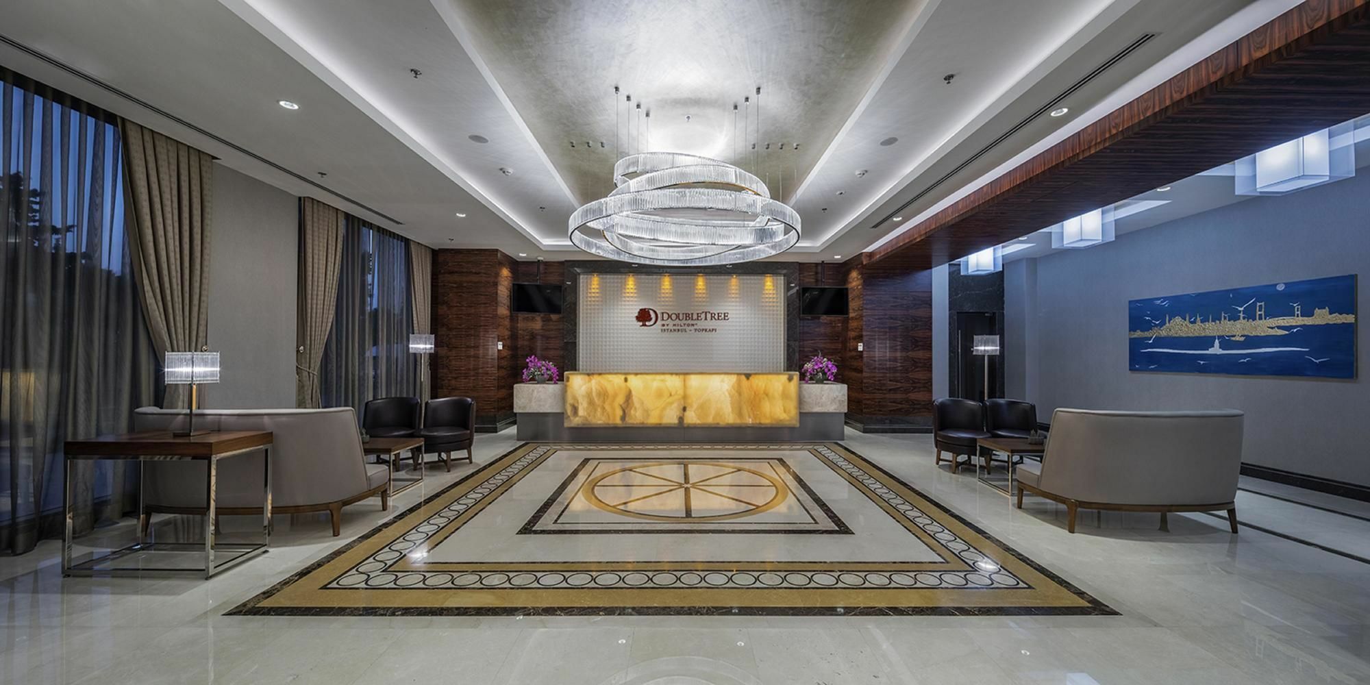 Doubletree By Hilton Istanbul Topkapi Exterior photo